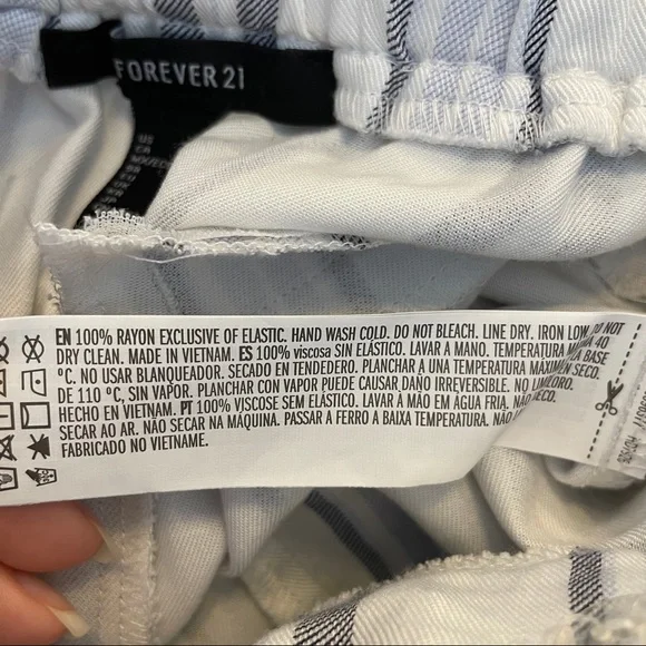 STRIPED HIGHWAISTED SHORTS - Picture 4 of 4